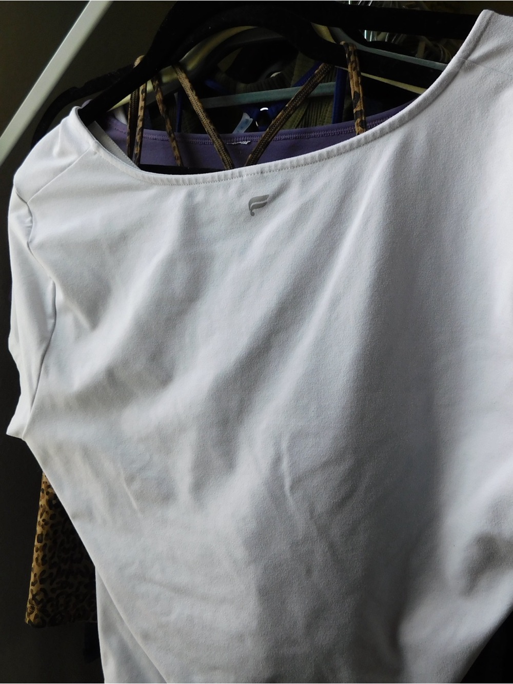Fabletics White Short-Sleeve Ruched Front Tee - Picture 2 of 2